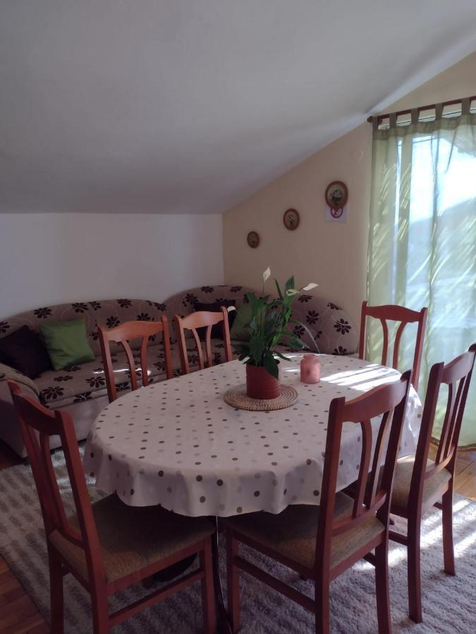Apartmani Zmiric Primosten Exterior photo