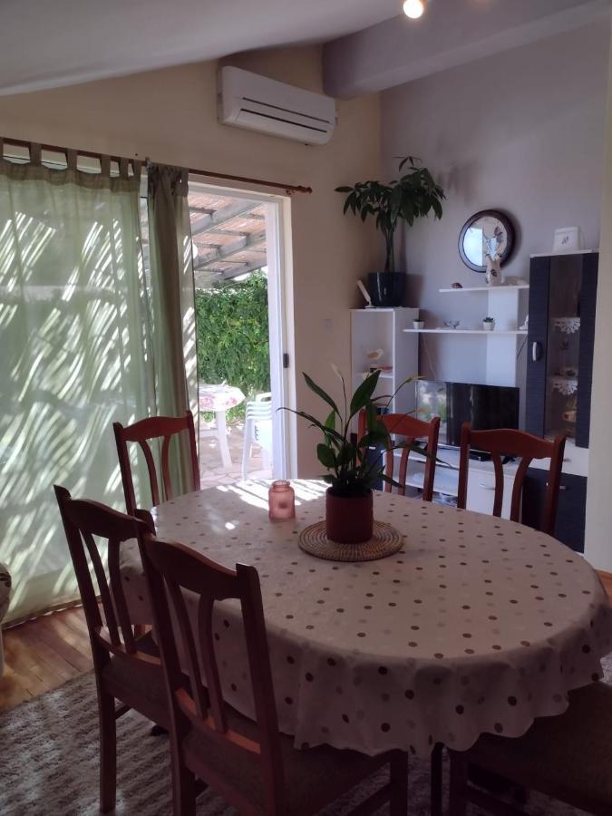 Apartmani Zmiric Primosten Exterior photo
