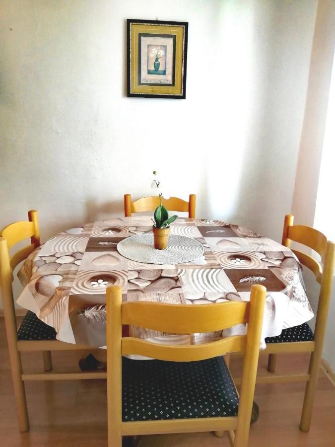 Apartmani Zmiric Primosten Exterior photo