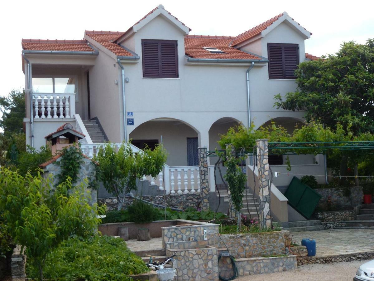 Apartmani Zmiric Primosten Exterior photo