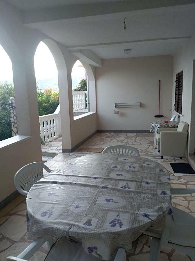 Apartmani Zmiric Primosten Exterior photo